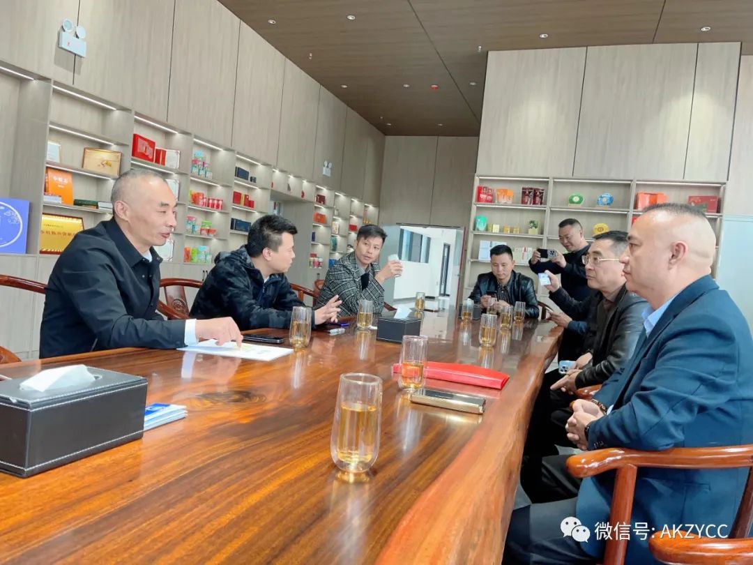 优米app ios会长罗时坤一行参加中茶公司与云顶龙公司双品牌运营签约仪式