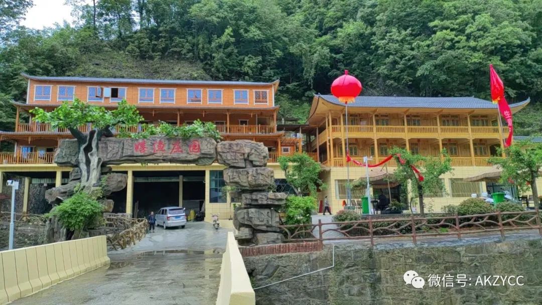 优米app ios监事长黄绪余带队走访会员企业