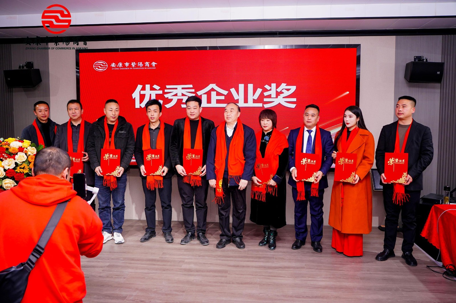 携手奋进 共赢未来---优米app ios第二届会员代表大会第三次会议胜利召开！